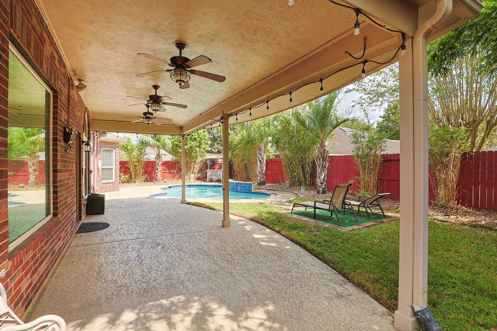 Katy House: 2215 Dorman Ct.