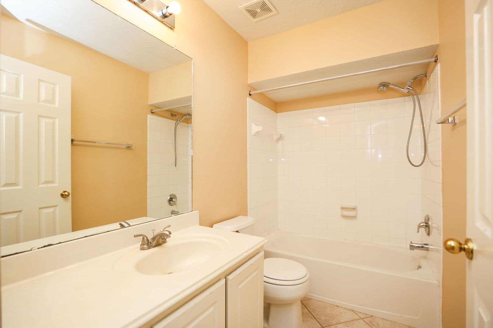 Houston House: 14707 Concord Grove