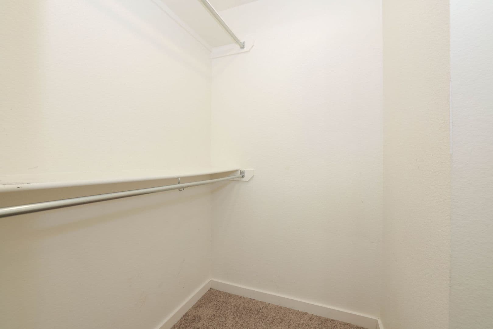 Spring House: 21155 Gosling Rd 14-D
