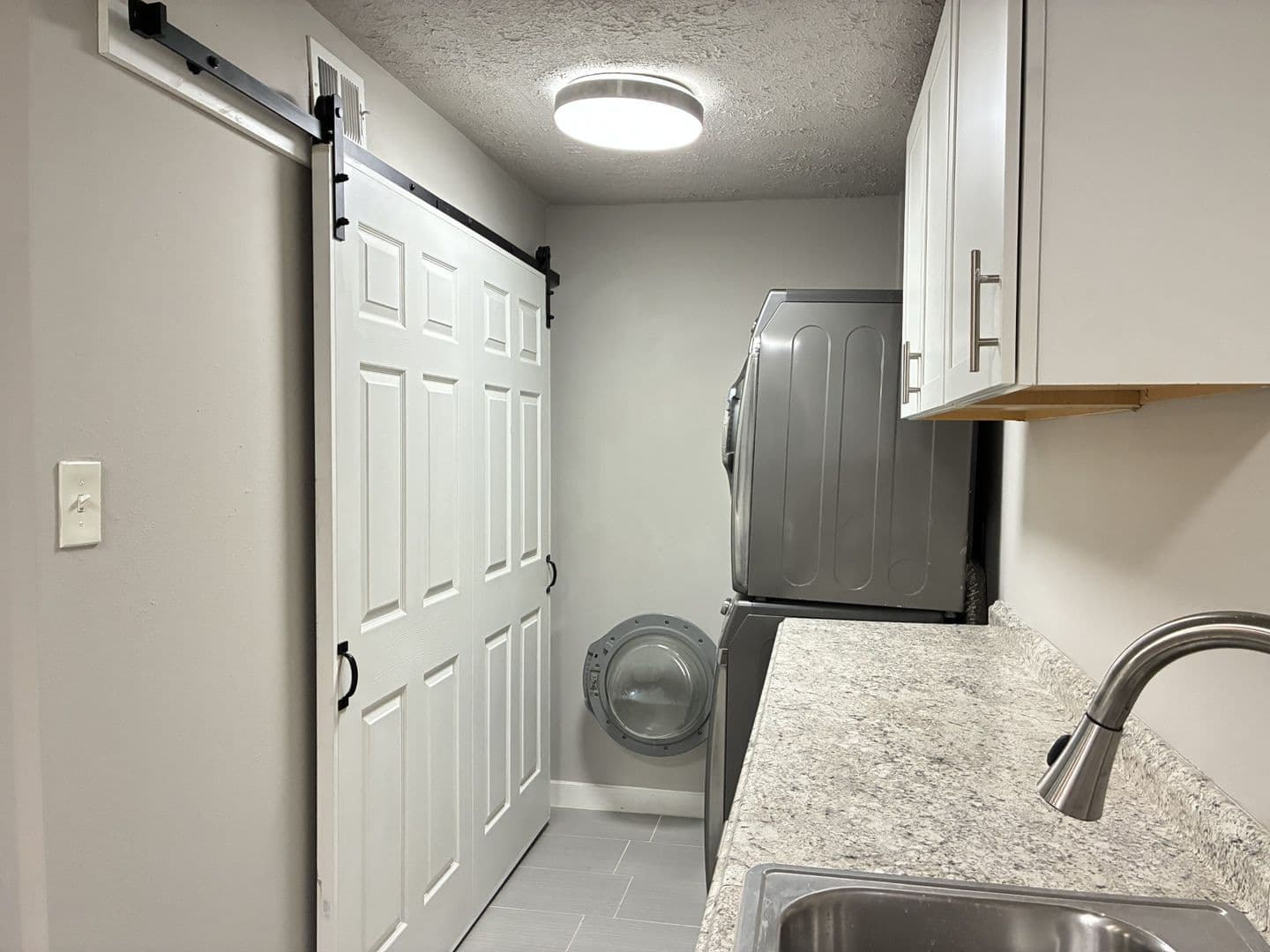 Houston House: 7510 Shady Villa Lane #22