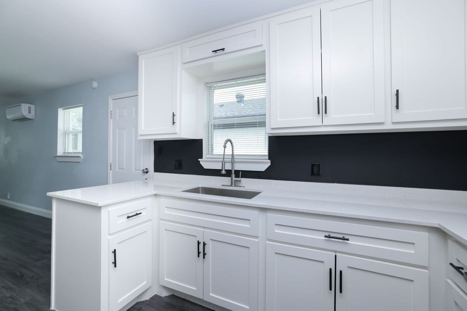 Houston House: 4116 Linn St Unit B