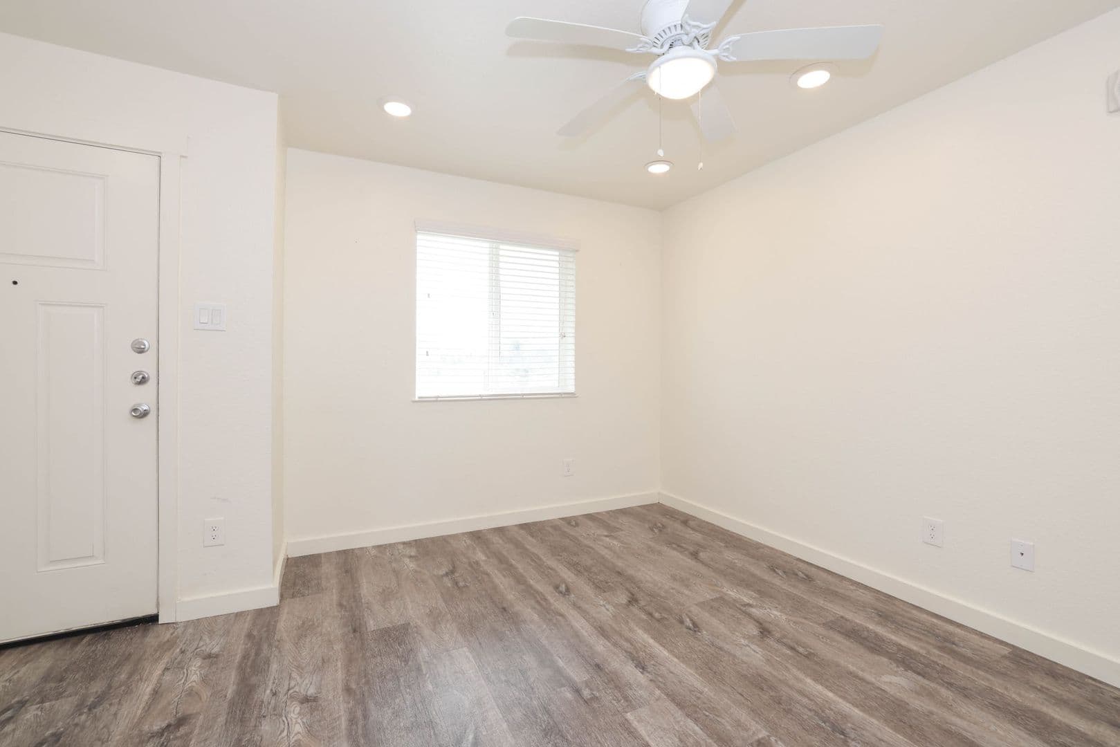 Spring House: 21155 Gosling Rd 14-D