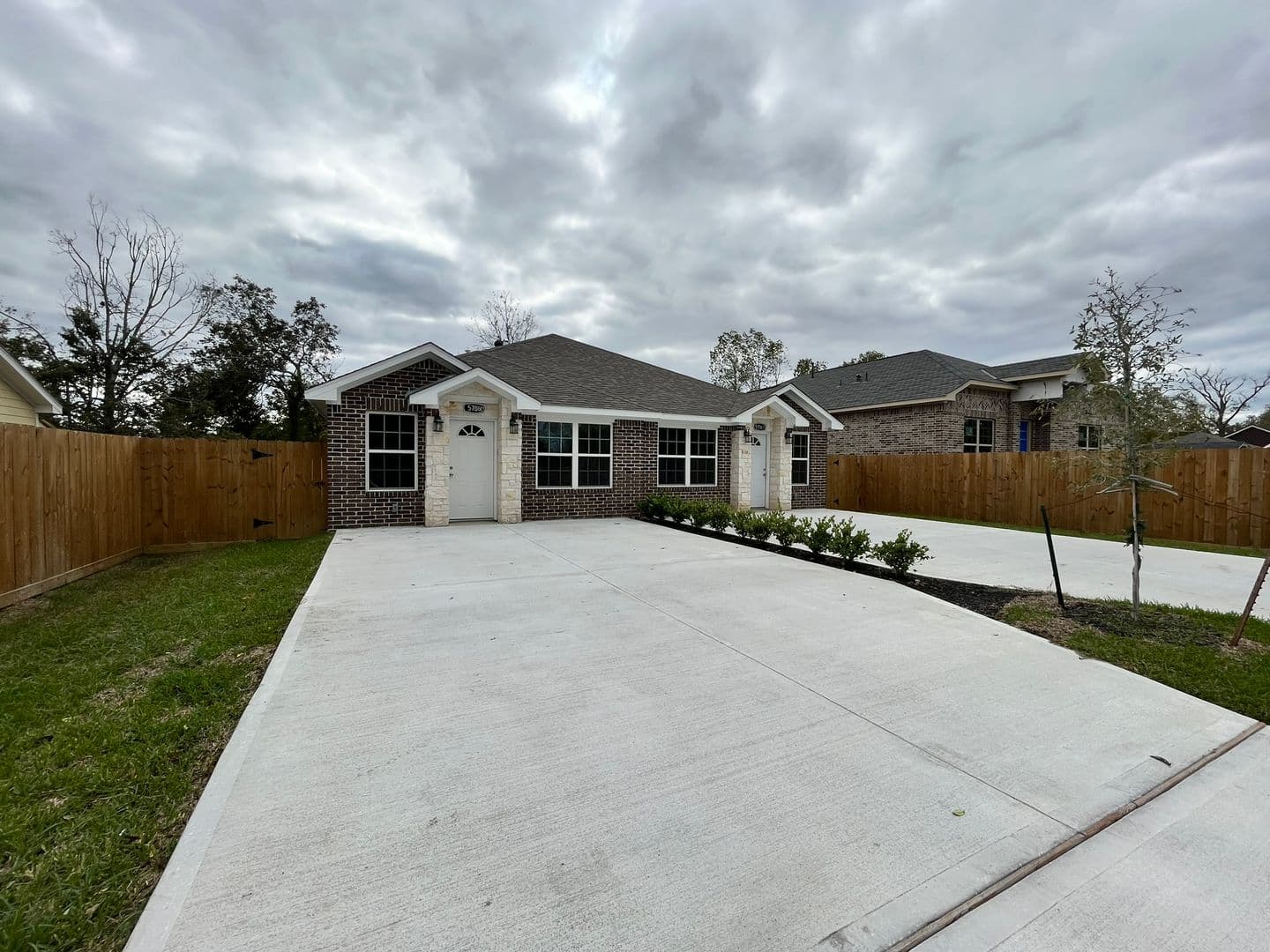 Houston House: 5706 Howell St Unit A
