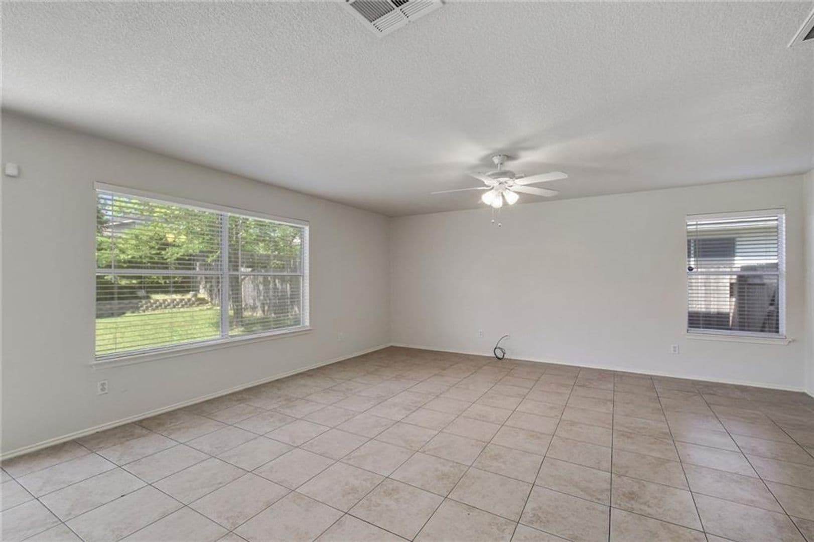 Kyle House: 205 Spring Branch Loop