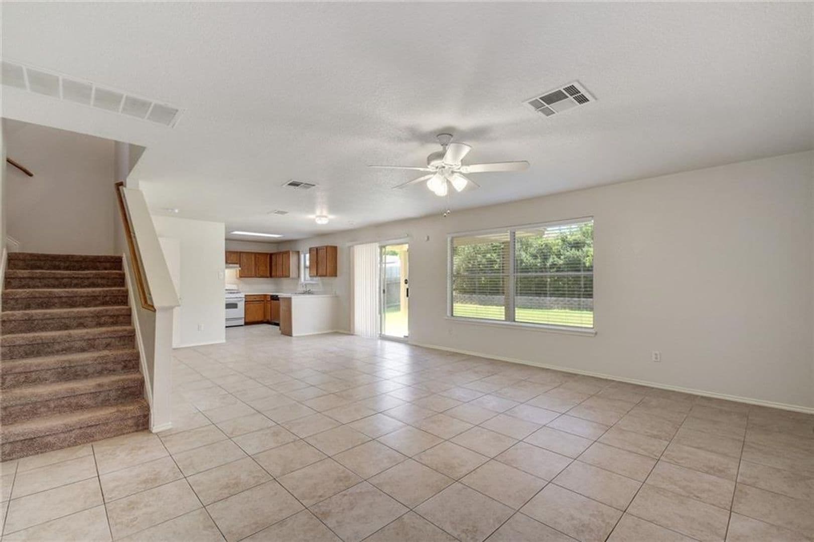 Kyle House: 205 Spring Branch Loop