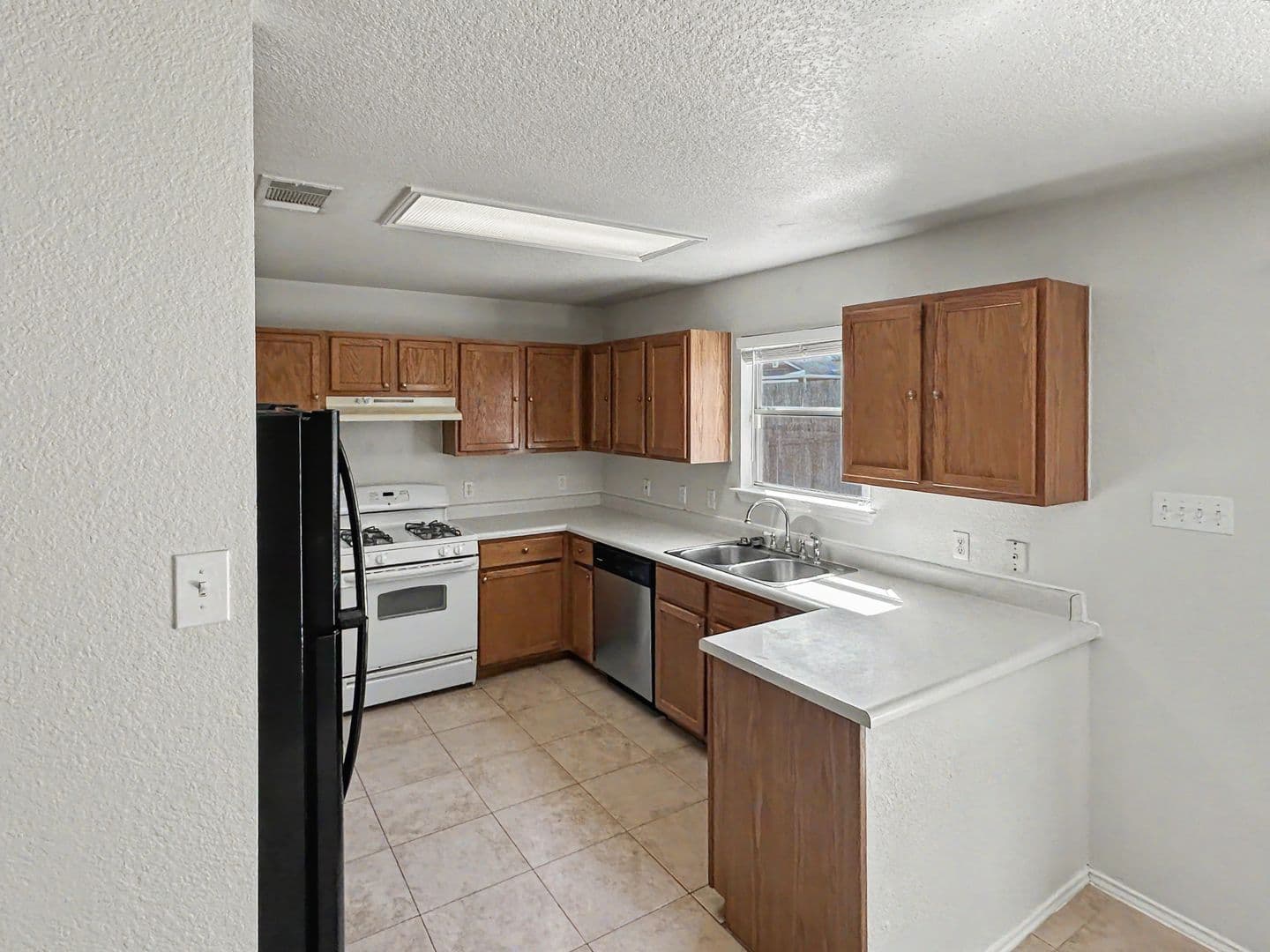 Kyle House: 205 Spring Branch Loop