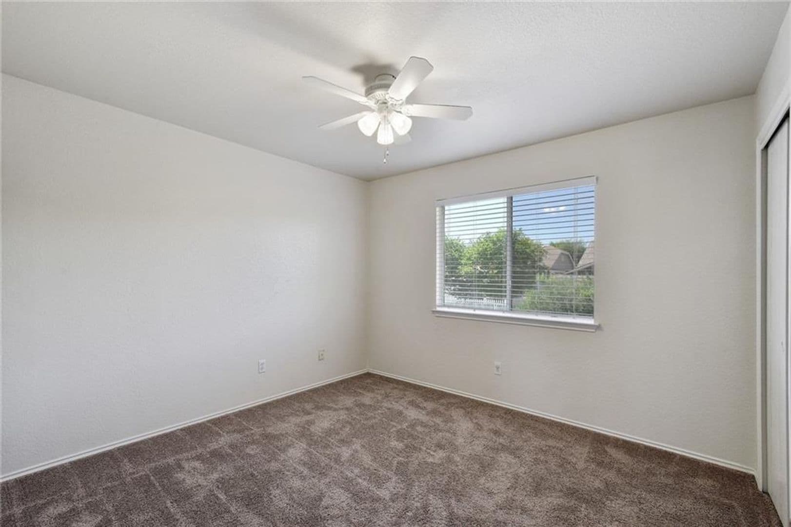 Kyle House: 205 Spring Branch Loop