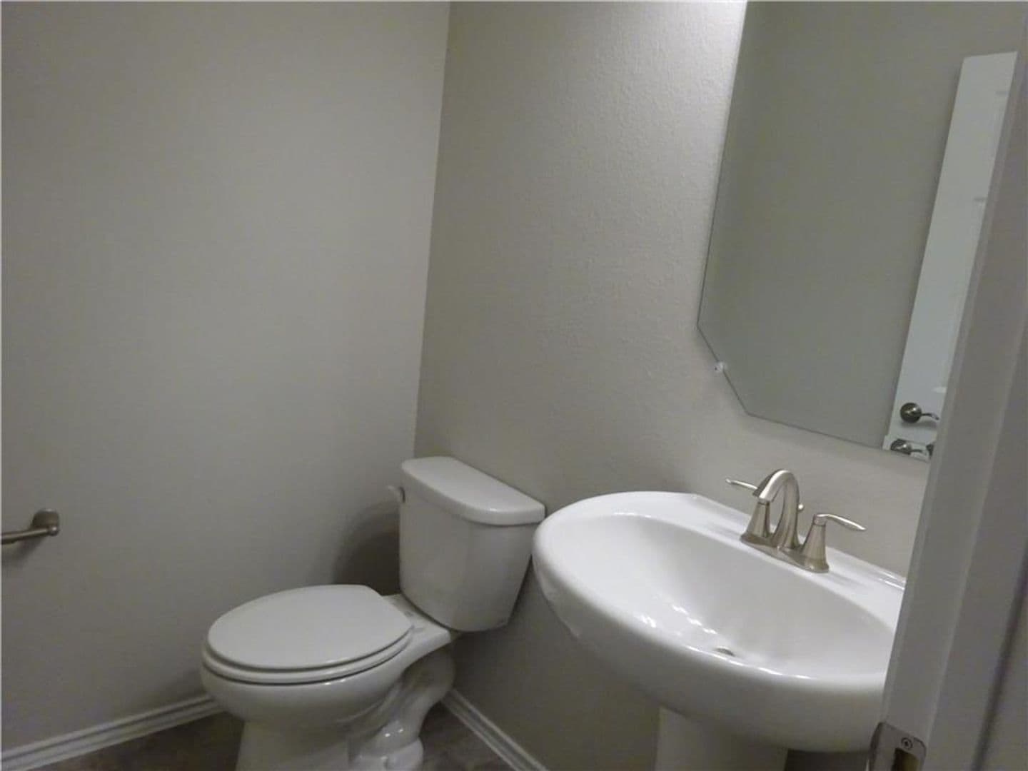 Austin House: 9405 Tanager Way