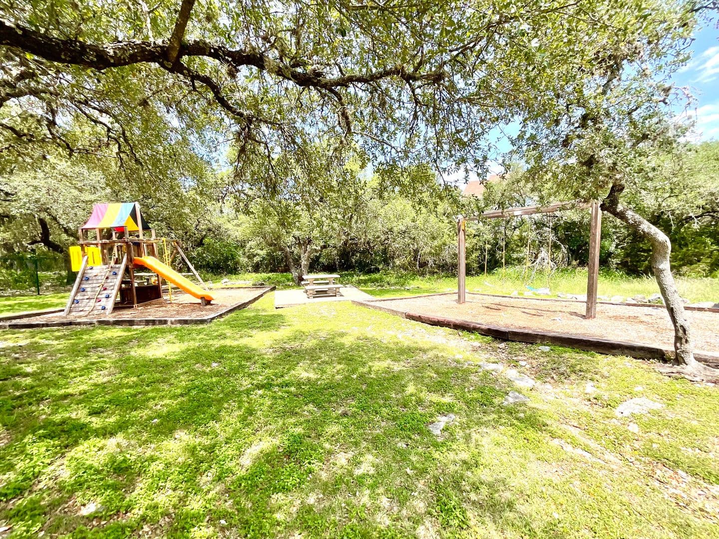 San Antonio House: 166 Red Hawk Rdg
