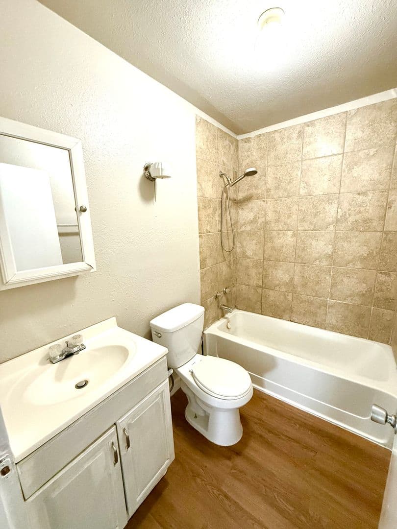 San Antonio House: 515 Lincolnshire