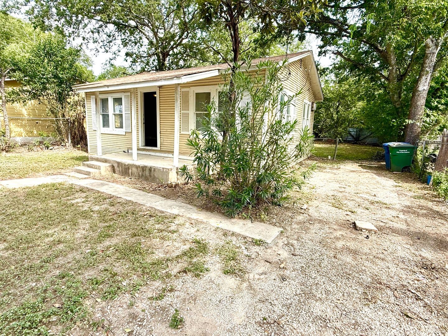San Antonio House: 515 Lincolnshire