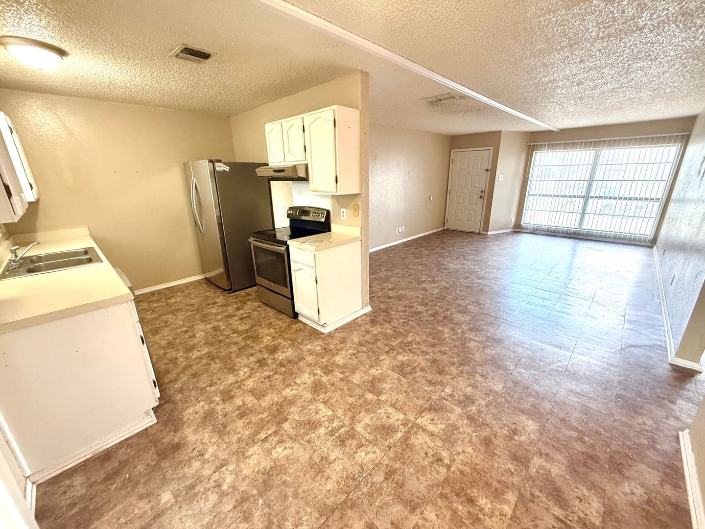 San Antonio House: 10610 Green Vista Street