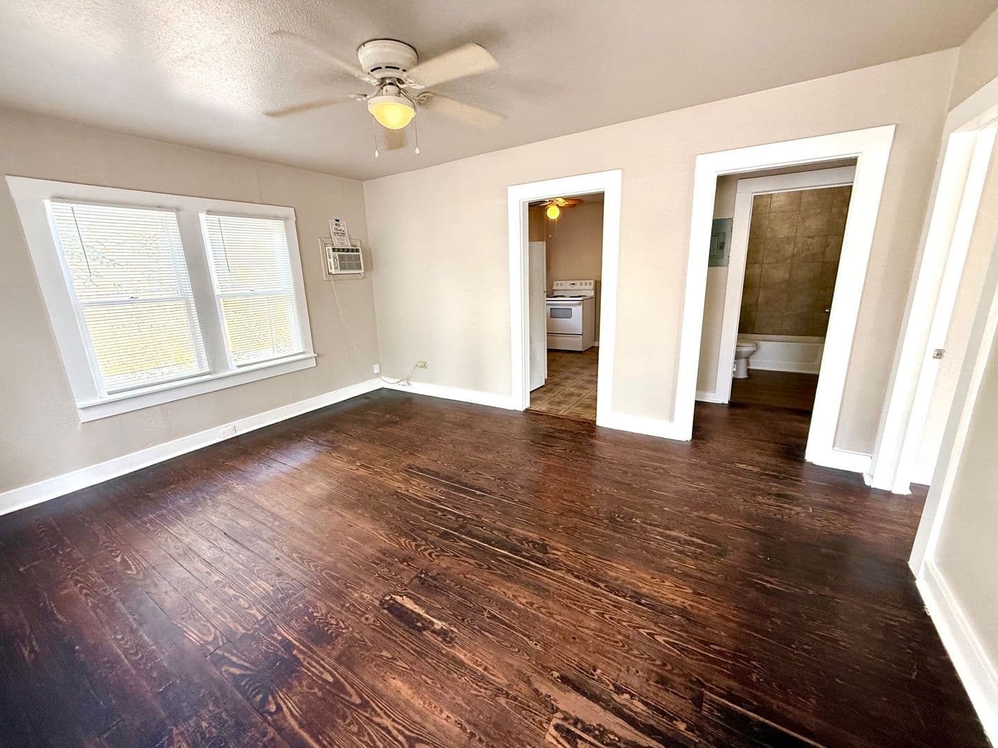 San Antonio House: 515 Lincolnshire
