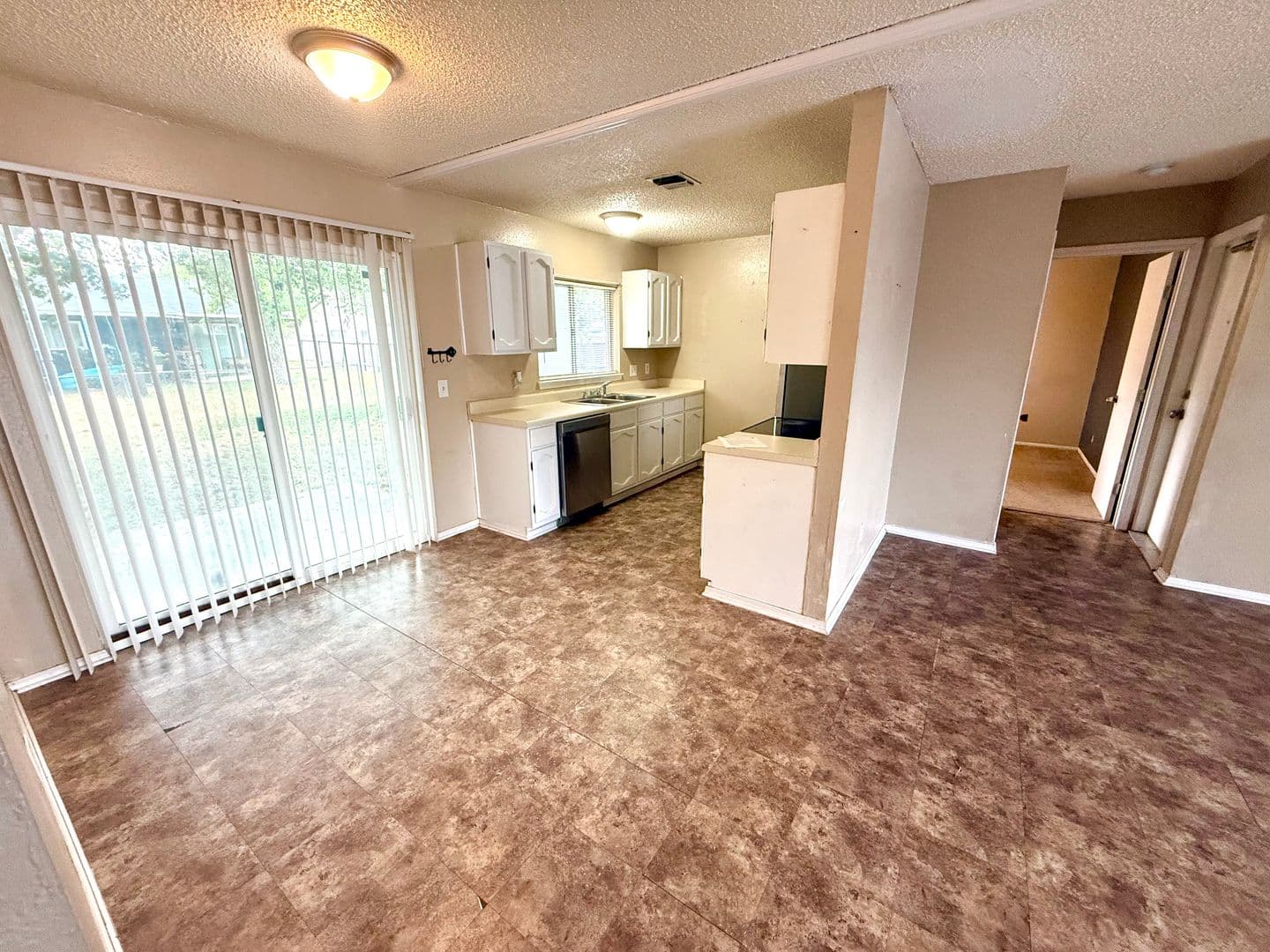 San Antonio House: 10610 Green Vista Street
