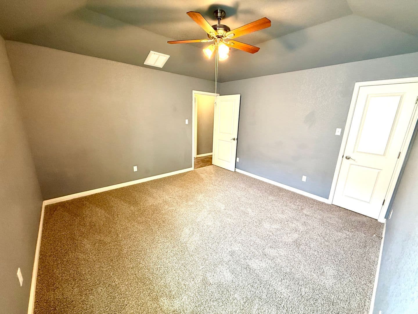 San Antonio House: 7243 Hardesty