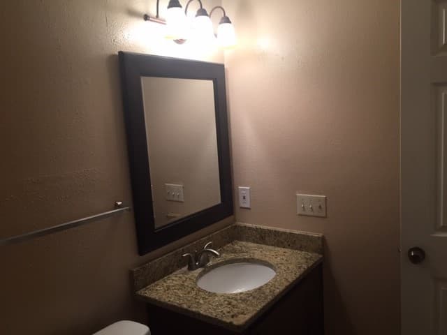 San Antonio House: 10563 Kinderhook