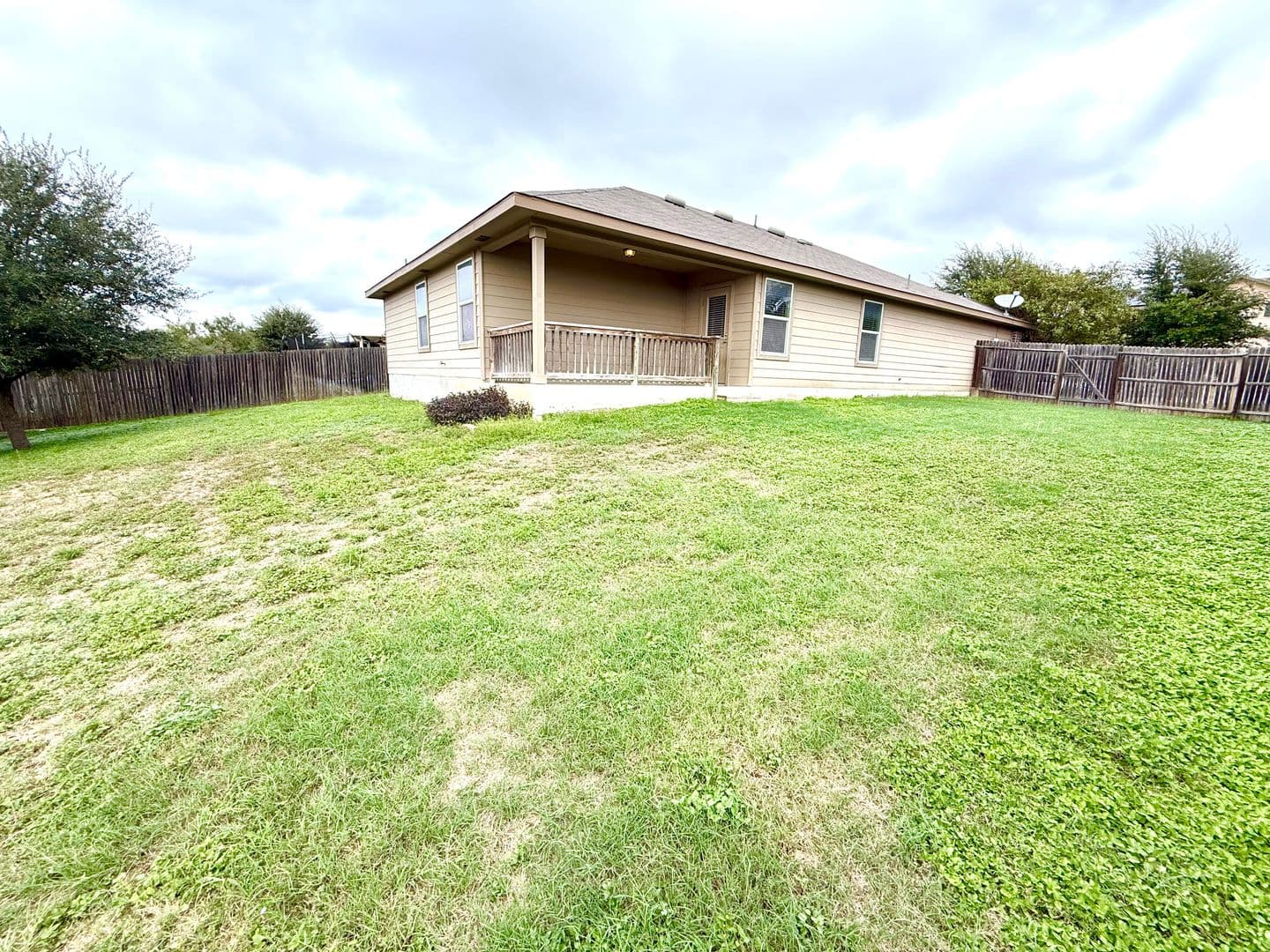 San Antonio House: 7118 Pandora Way