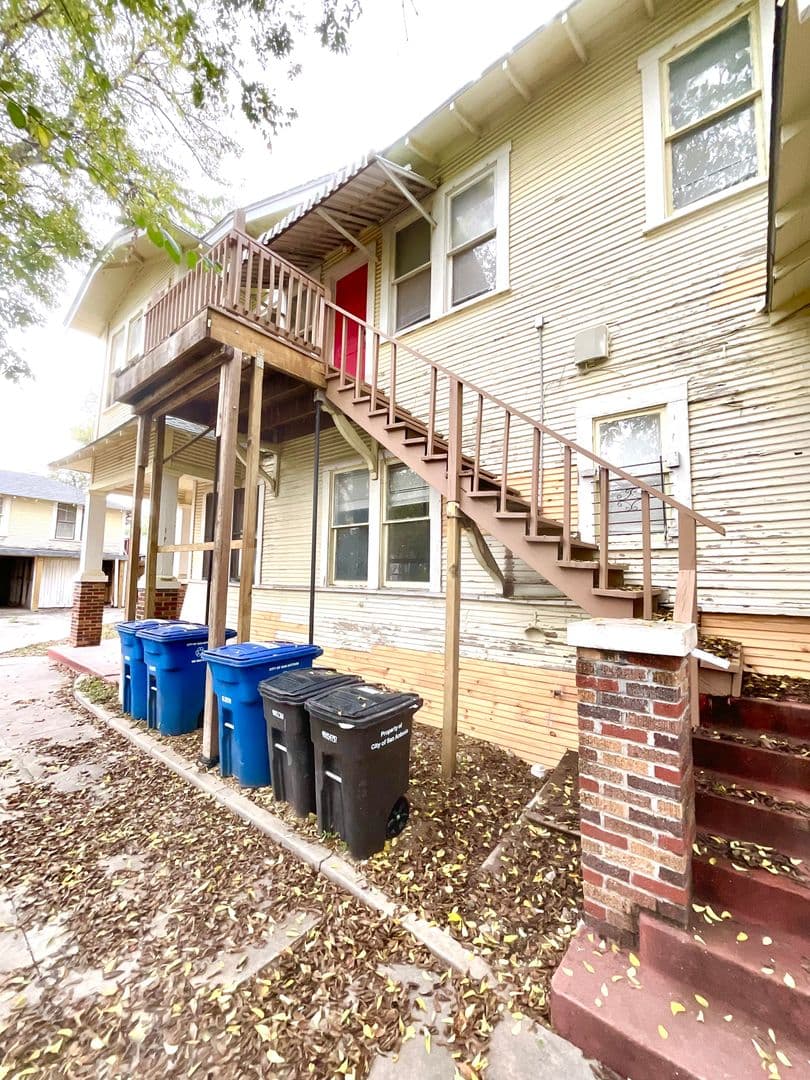 San Antonio Apartment: 810 W Magnolia Ave