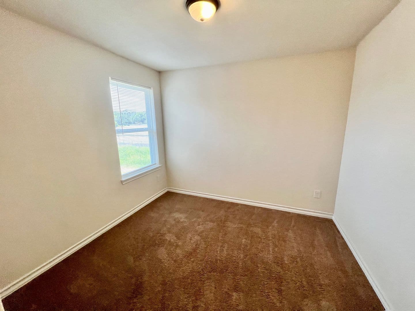 Universal City Apartment: 622 Meadow Arbor Lane