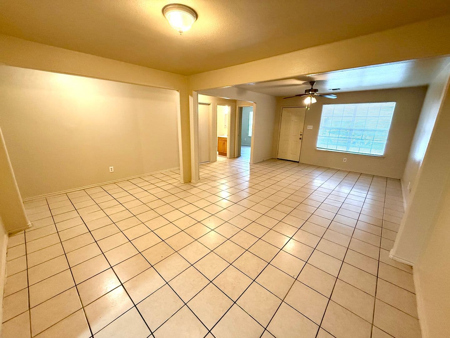 San Antonio House: 7568 Oak Chase