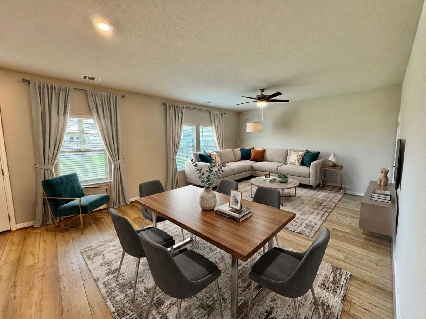 Cibolo House: 320 Goodfella Ave