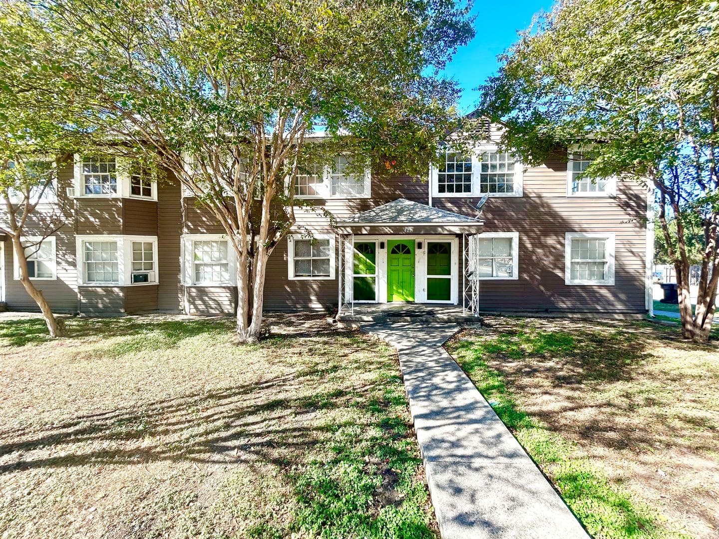 San Antonio Apartment: 425 Maverick Street