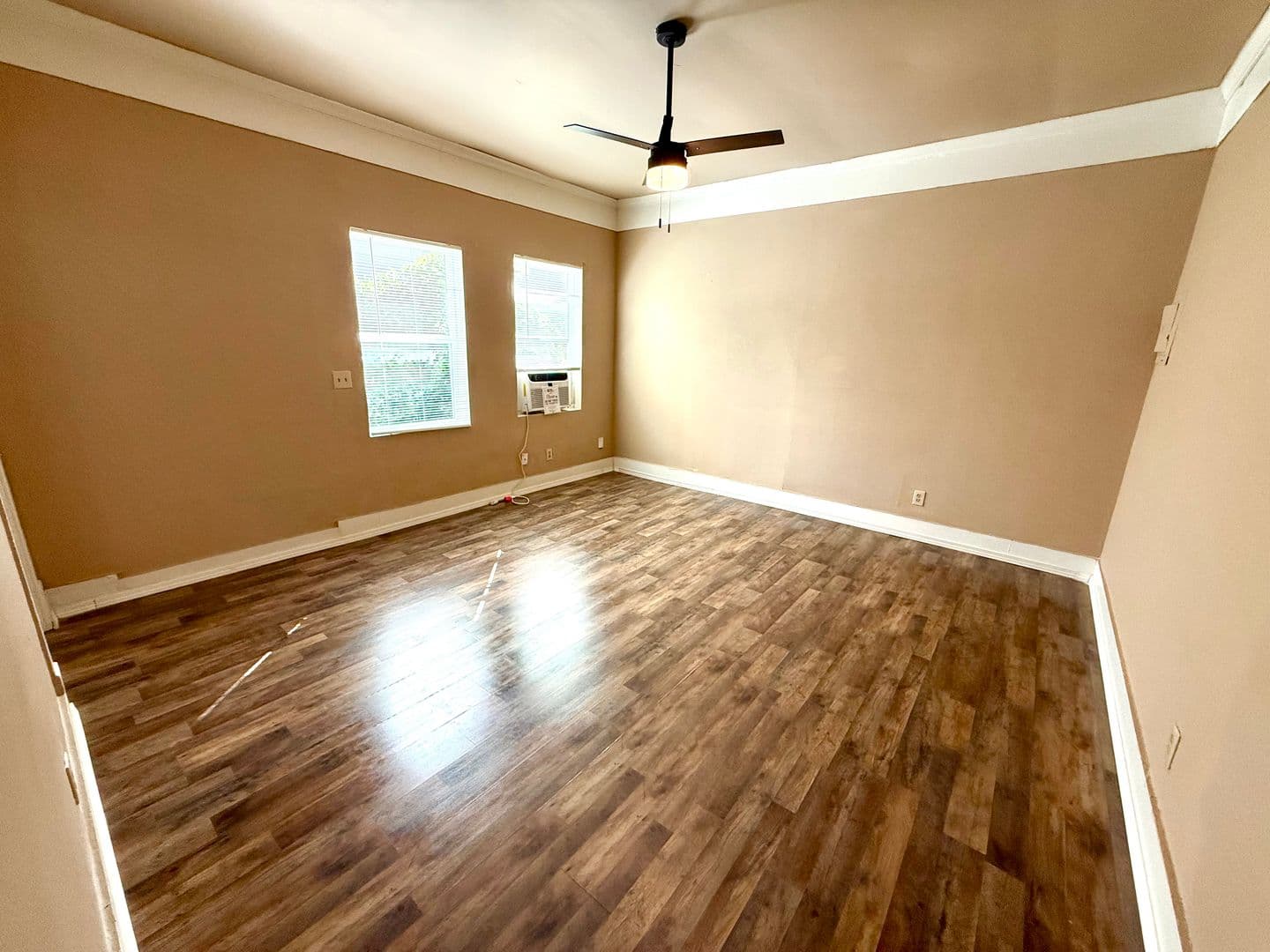 San Antonio Townhome: 1137 W Ashby Pl