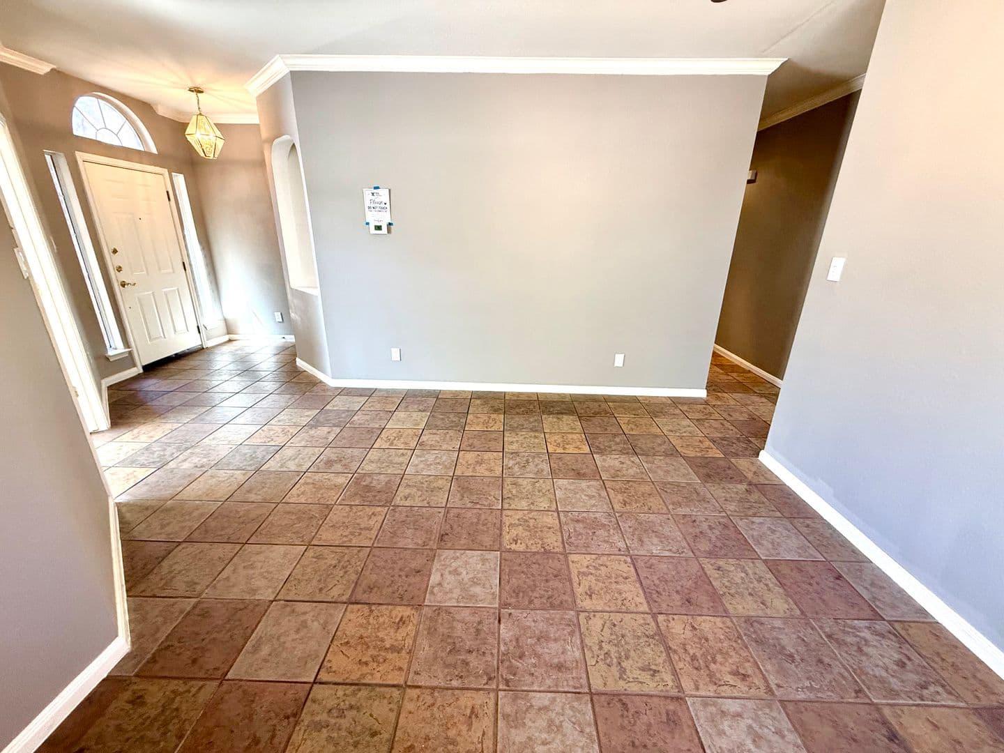 San Antonio House: 807 Windhurst