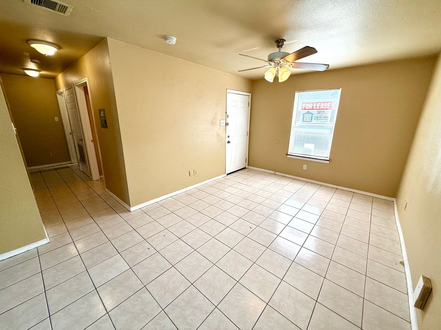 San Antonio House: 424 Amires Pl