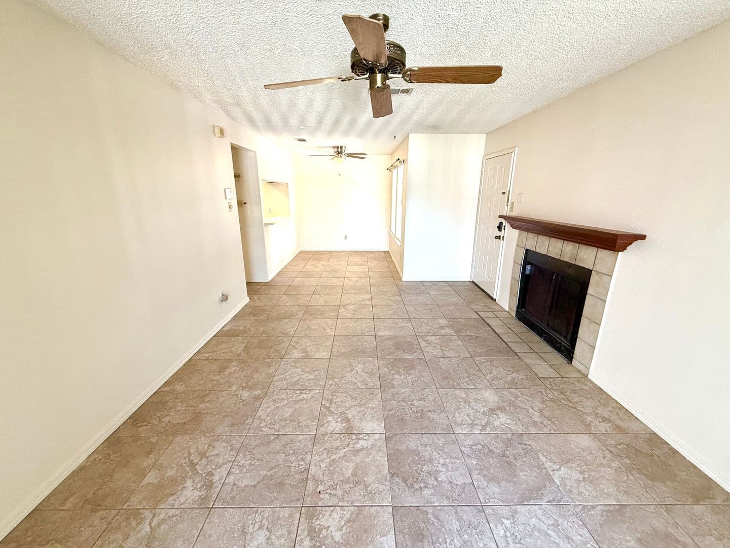 San Antonio House: 14343 Judson Rd APT 407