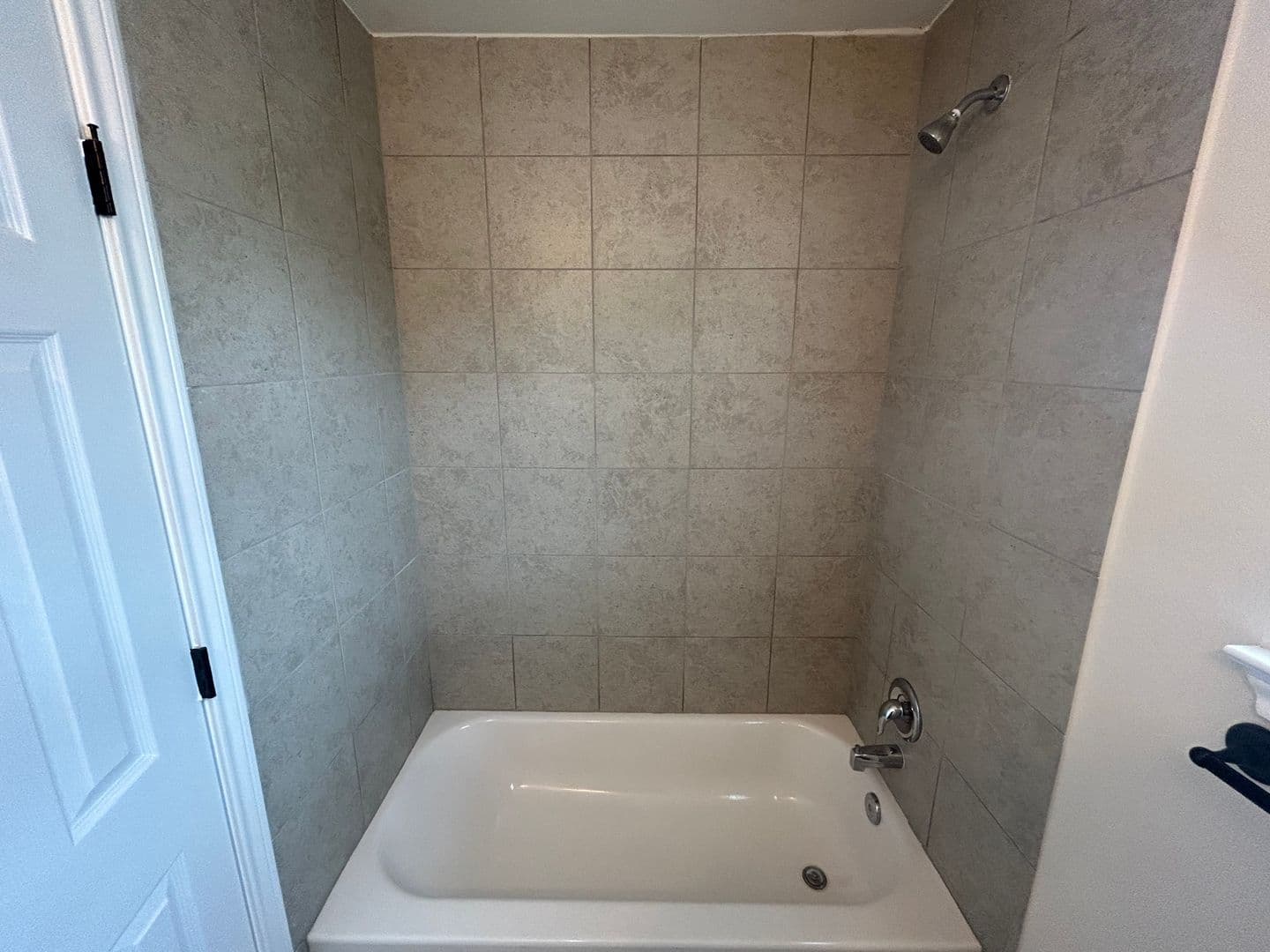 Universal City Apartment: 622 Meadow Arbor Lane