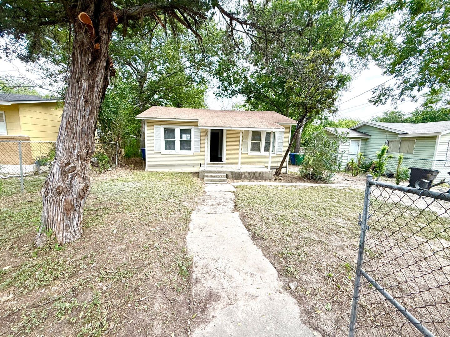San Antonio House: 515 Lincolnshire