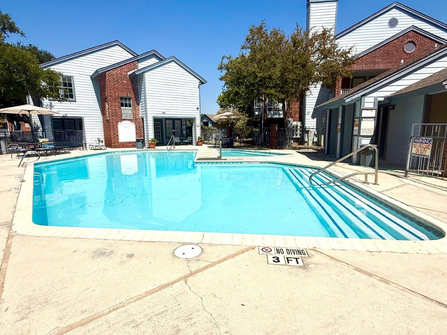 San Antonio House: 14343 Judson Rd APT 407