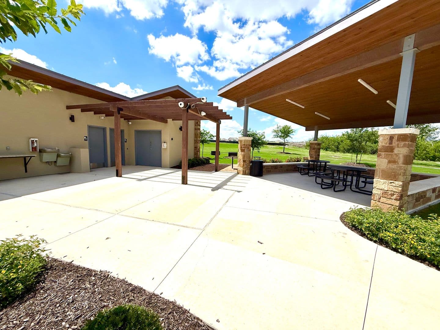 Cibolo House: 320 Goodfella Ave