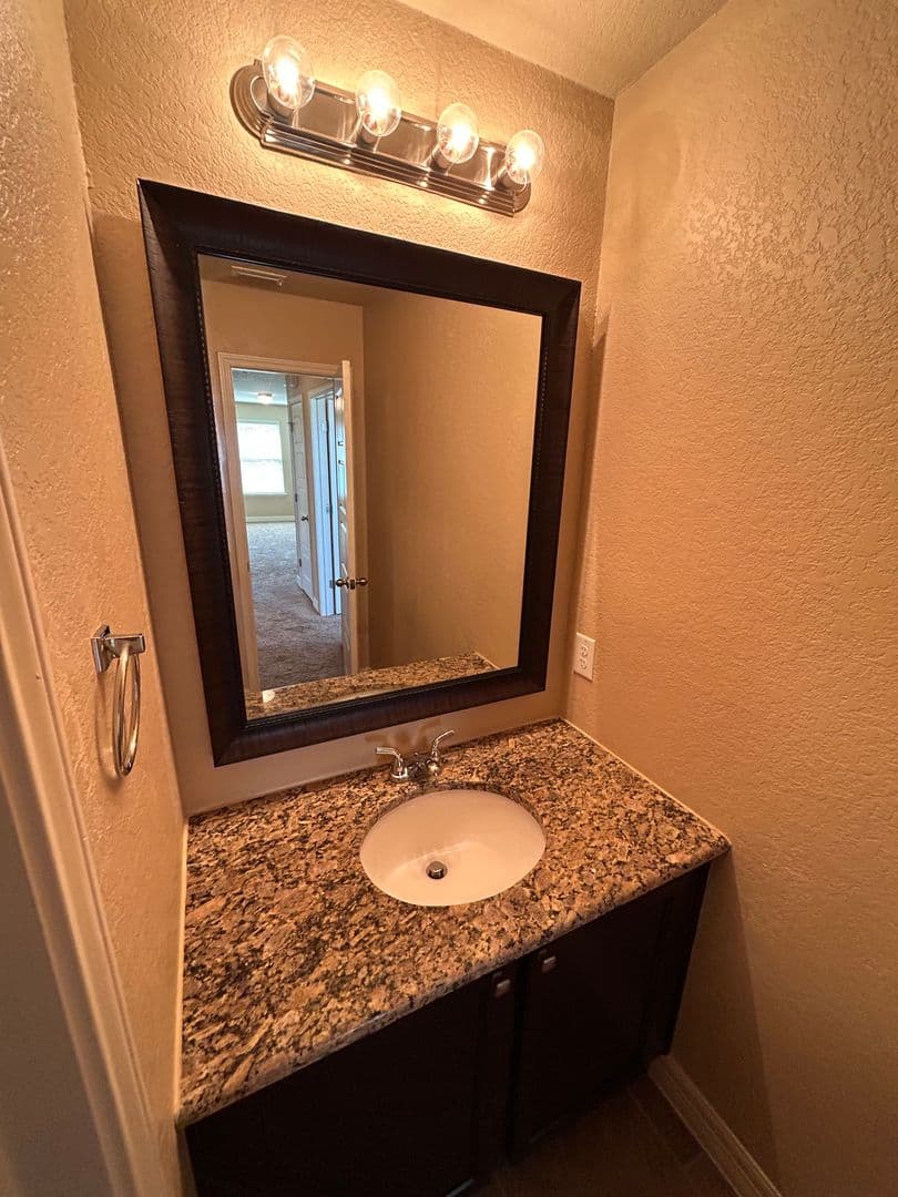 San Antonio House: 12314 Fort Chadborne