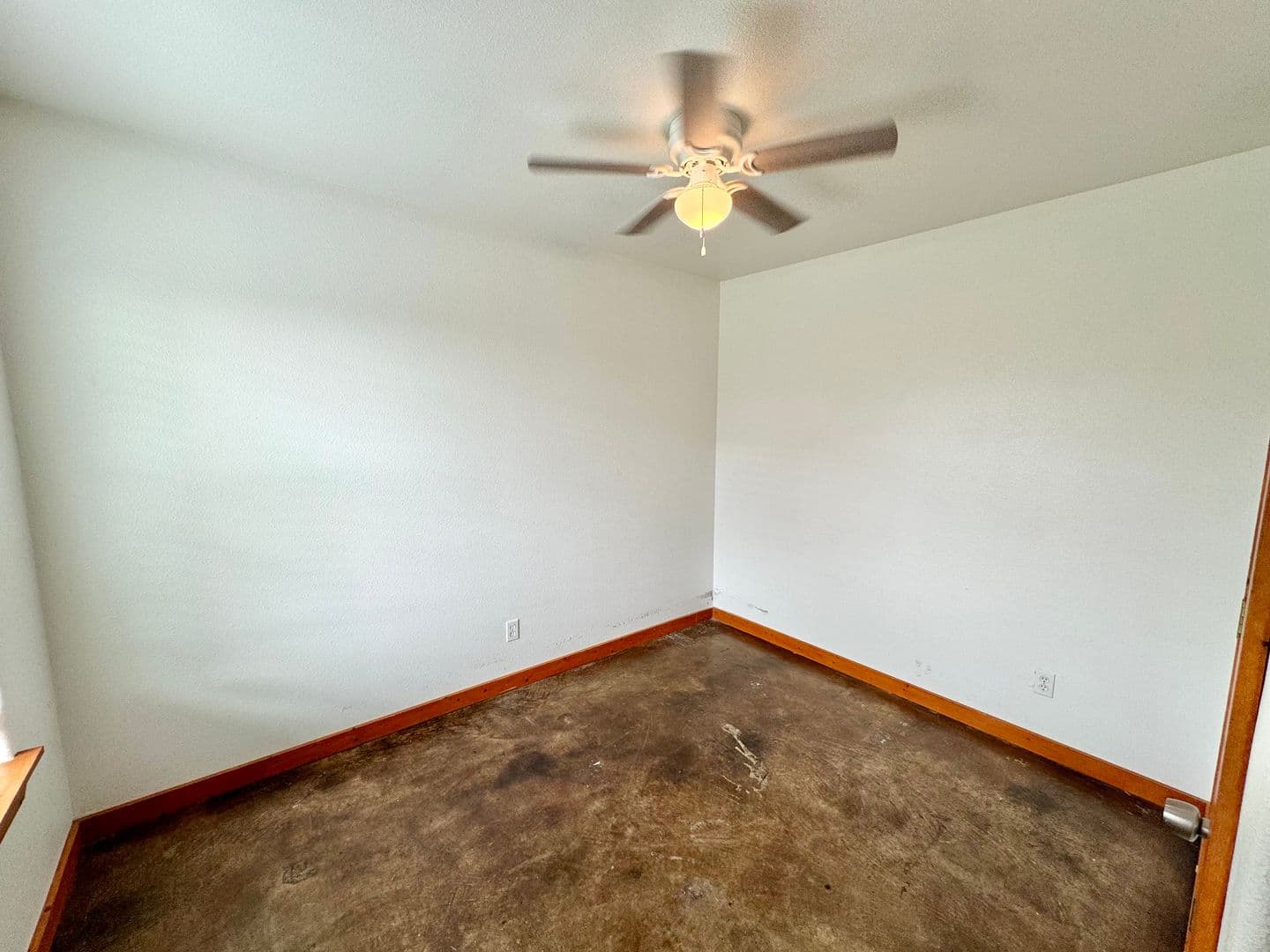Floresville Apartment: 573 Texas 97