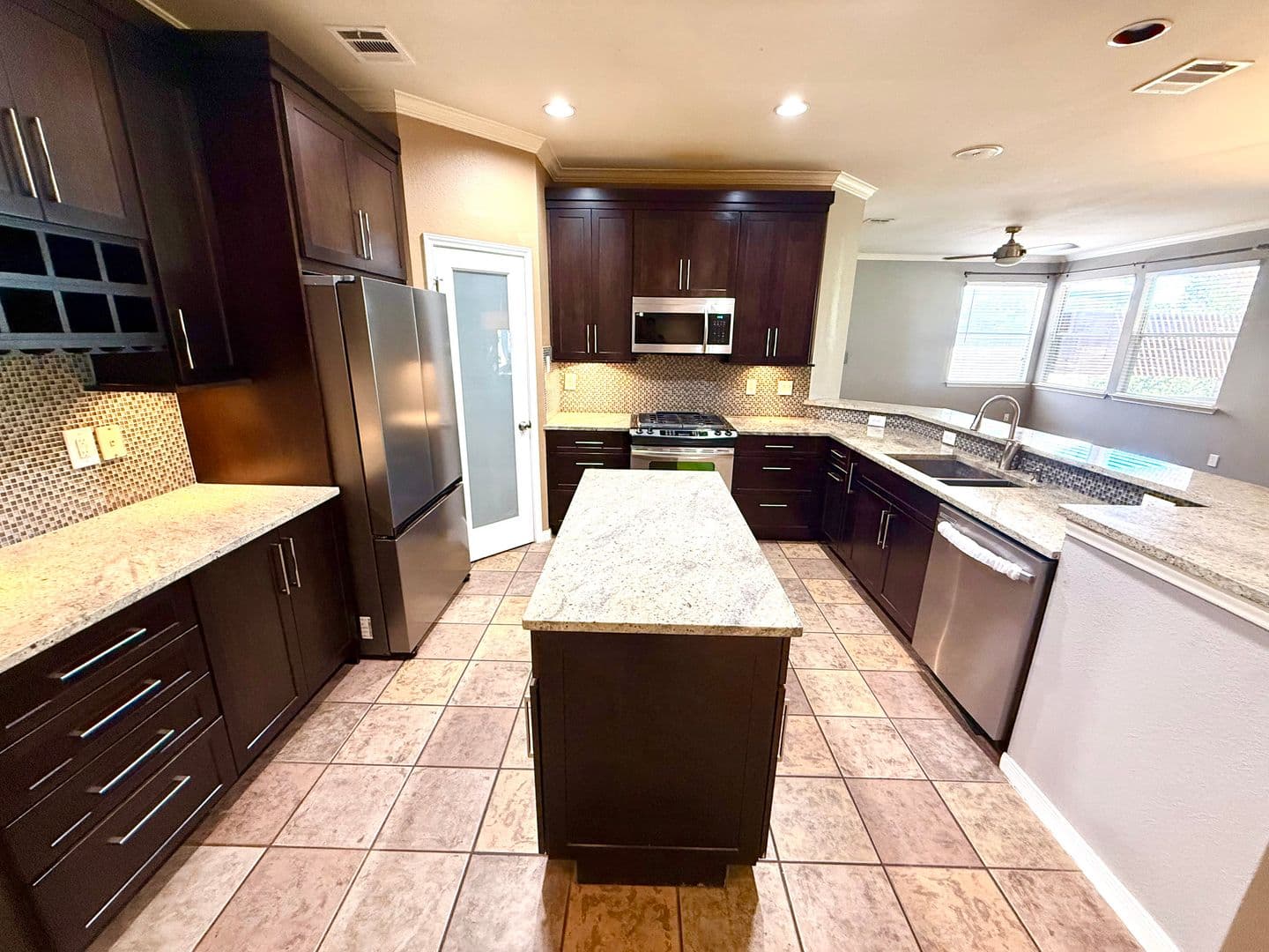 San Antonio House: 807 Windhurst