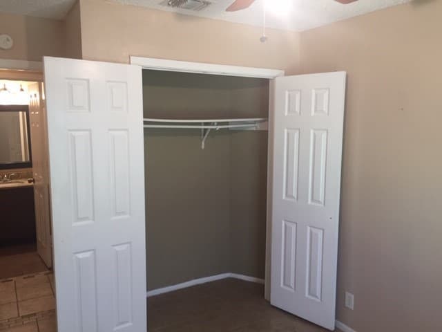 San Antonio House: 10563 Kinderhook