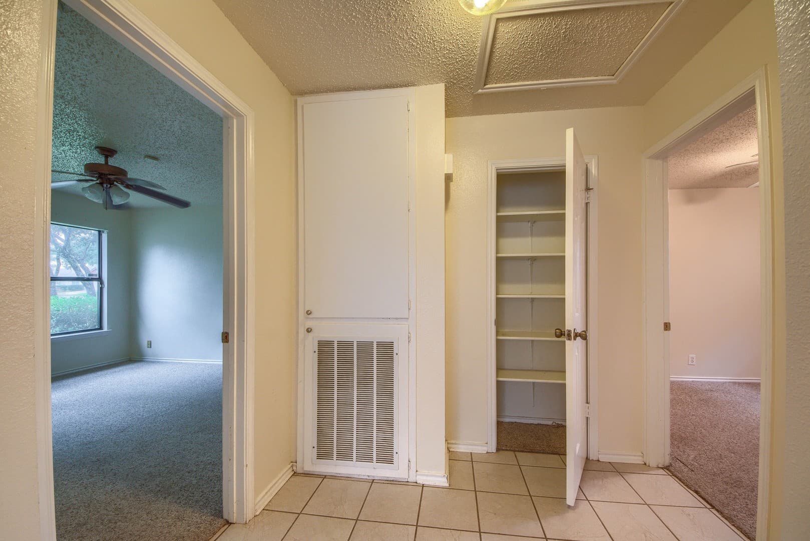 San Antonio House: 7611 Scenic Glade