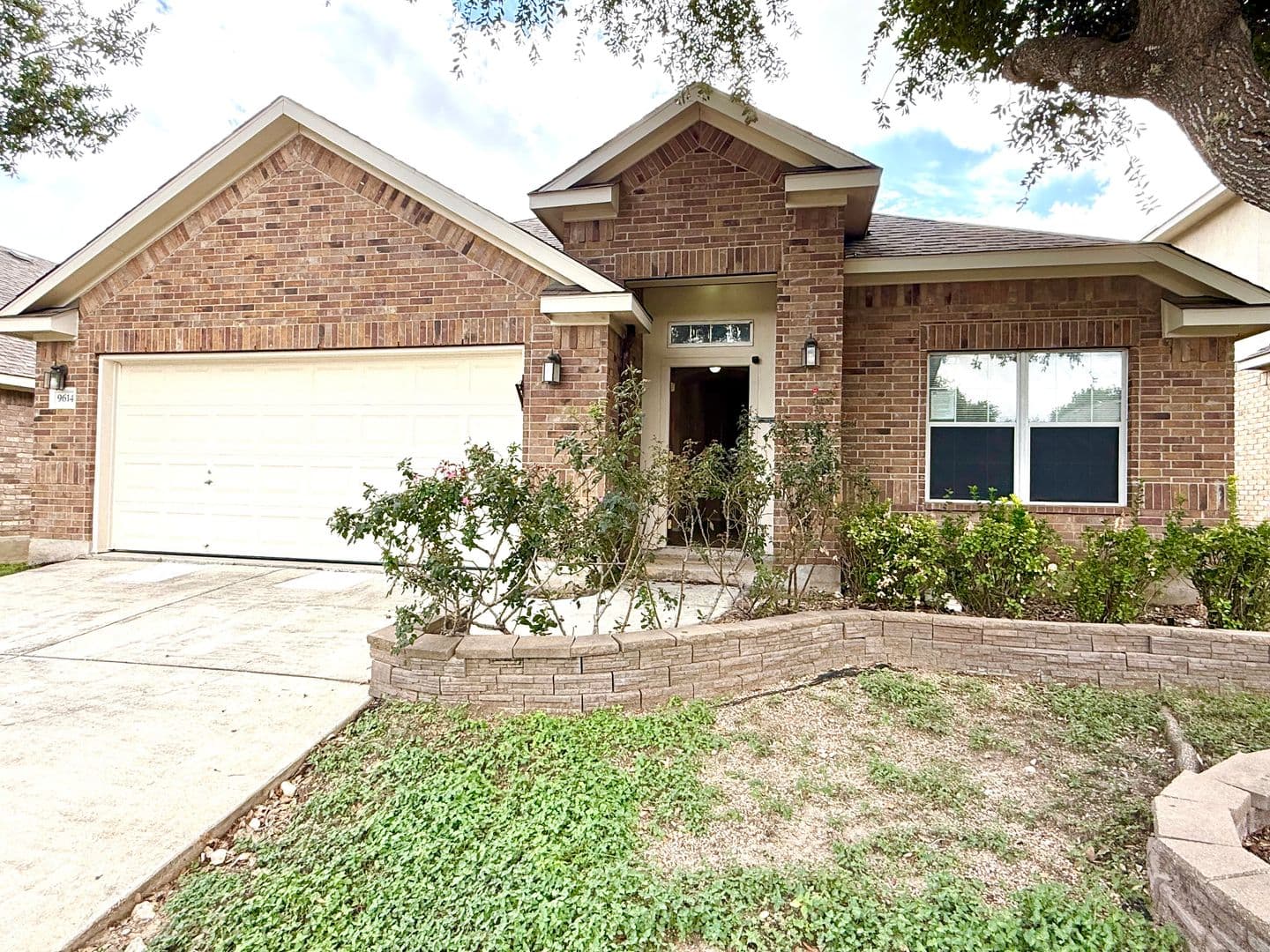 San Antonio House: 9614 Ed Wiseman Trail