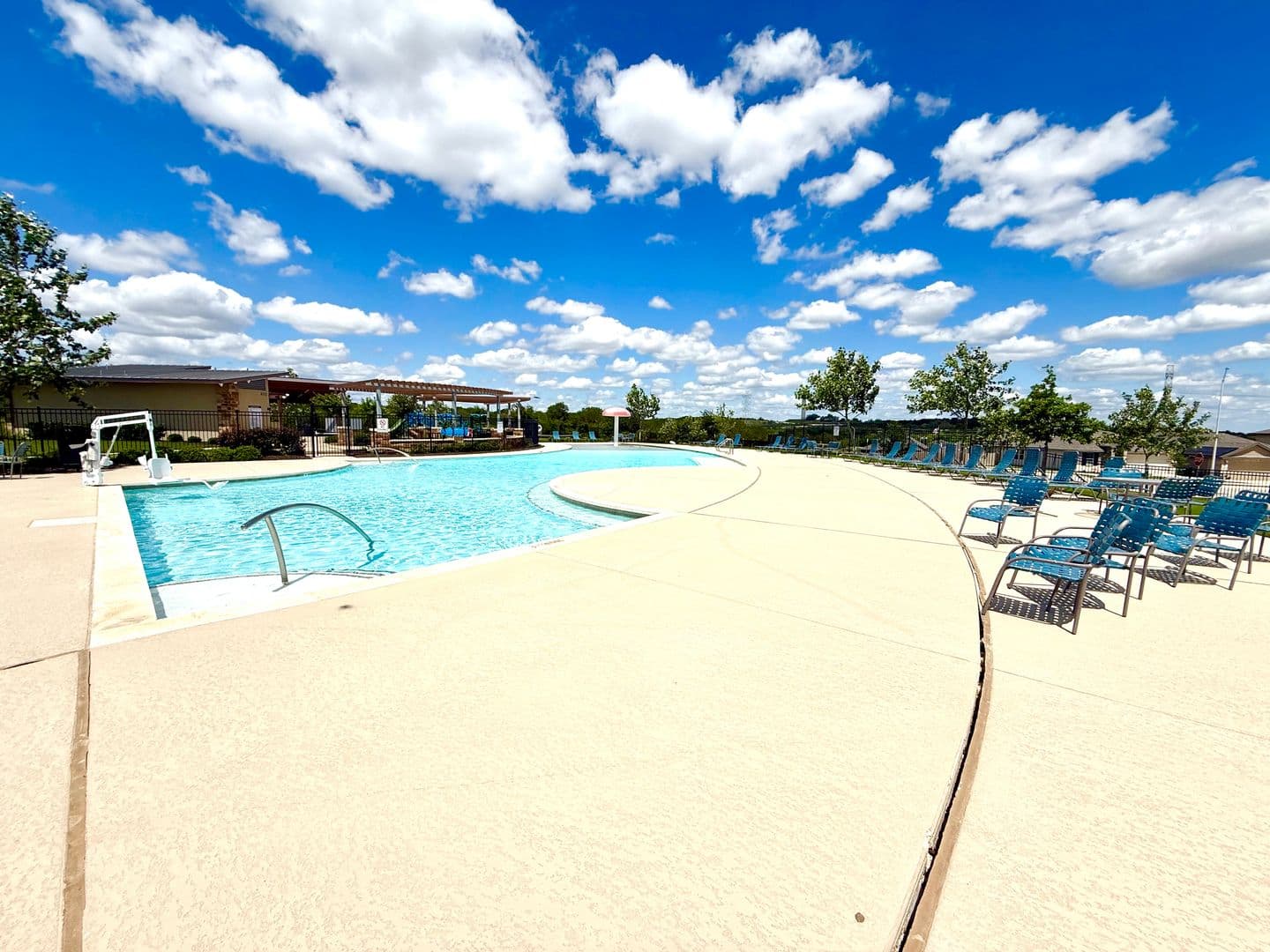 Cibolo House: 320 Goodfella Ave