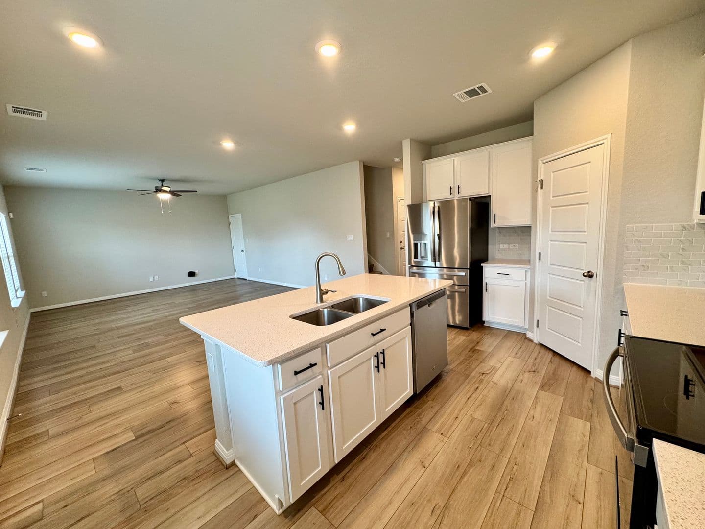 Cibolo House: 320 Goodfella Ave