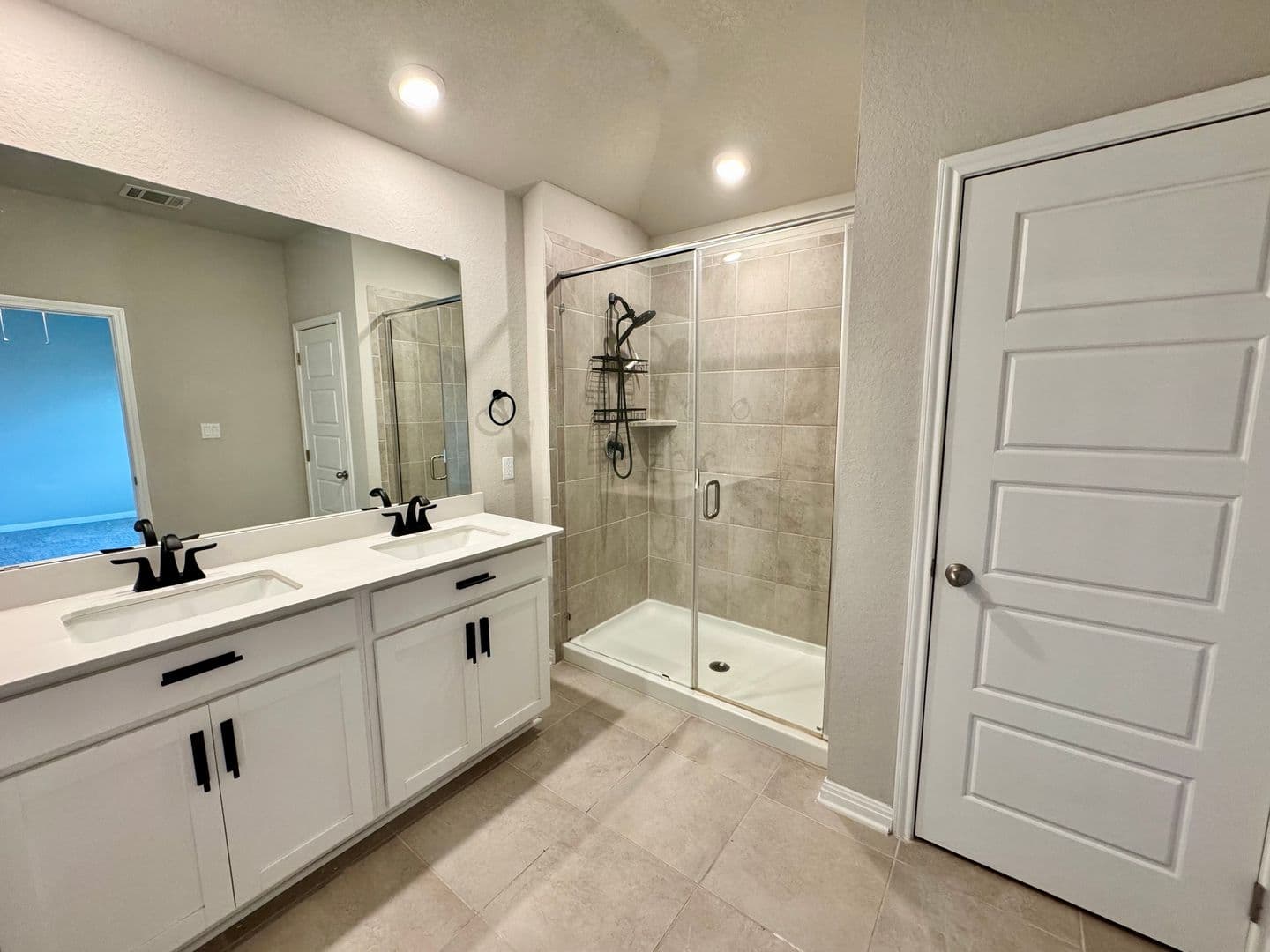 Cibolo House: 320 Goodfella Ave
