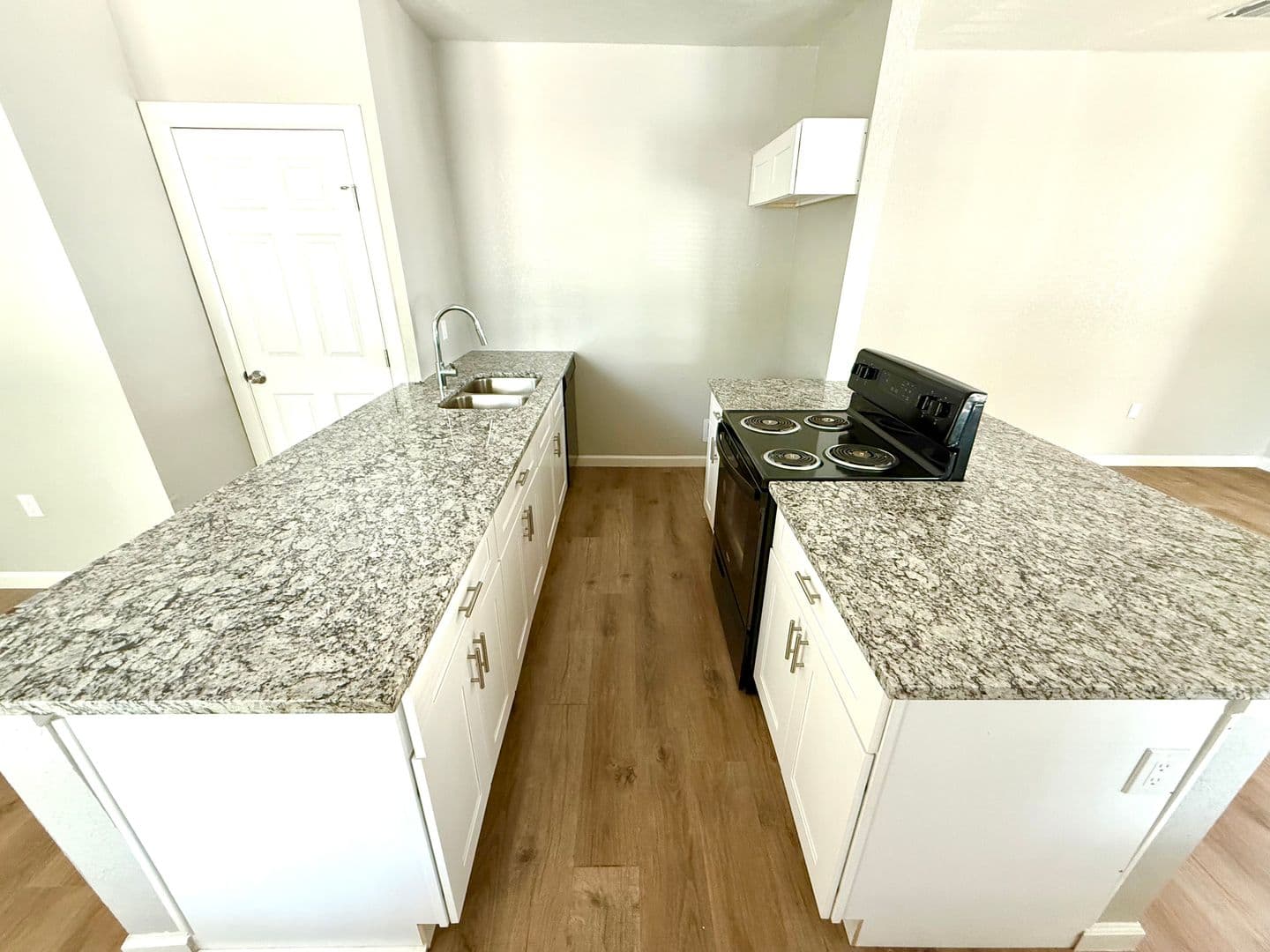 San Antonio Apartment: 2422 West Commerce Street