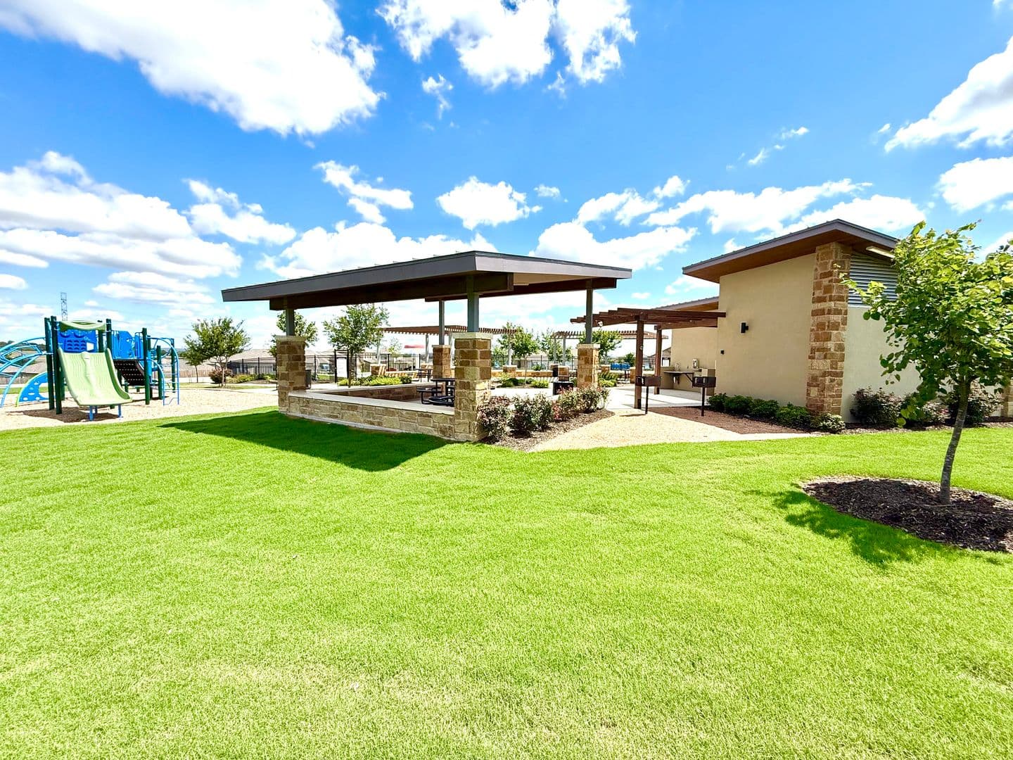 Cibolo House: 320 Goodfella Ave