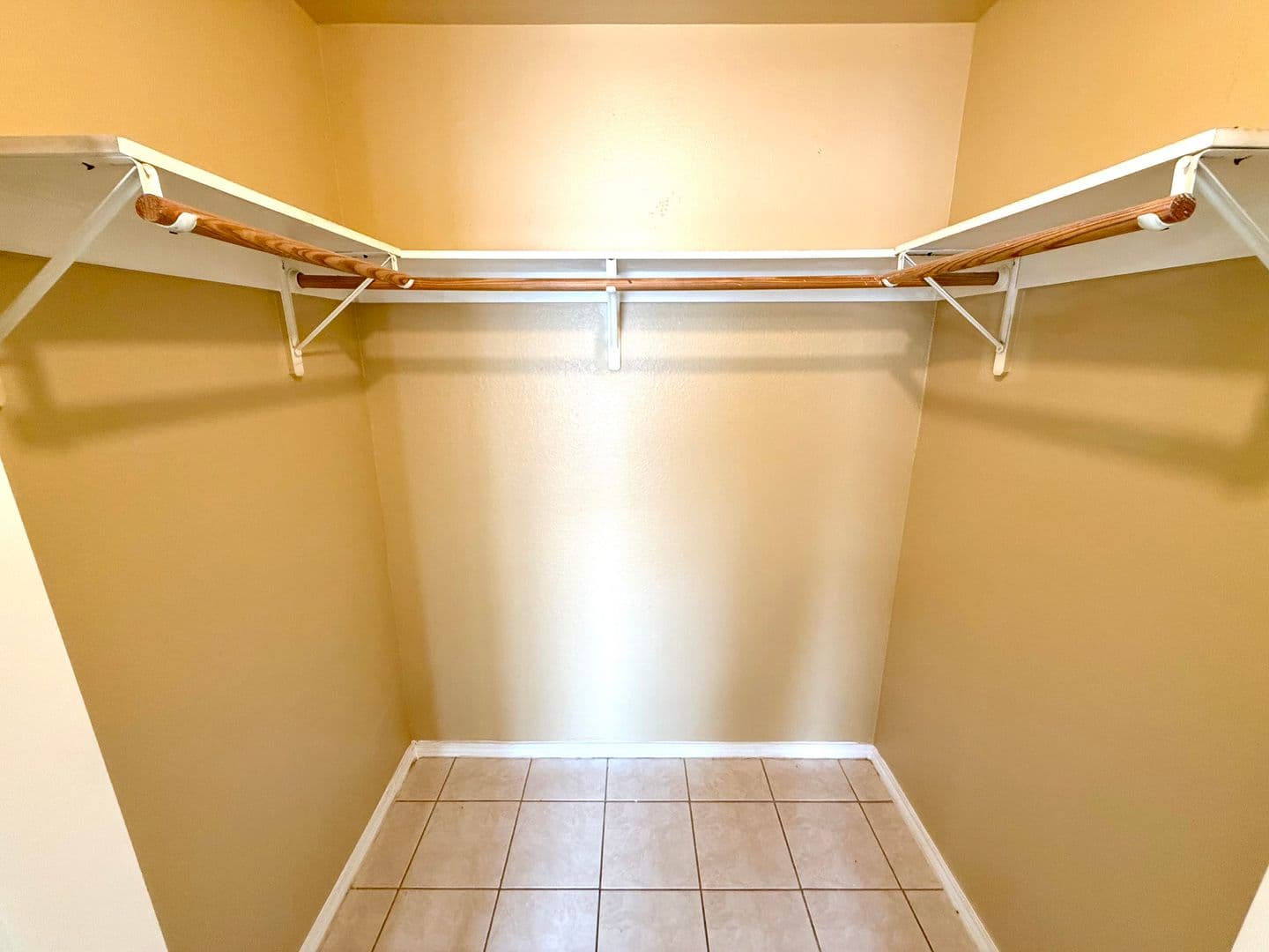 San Antonio House: 424 Amires Pl