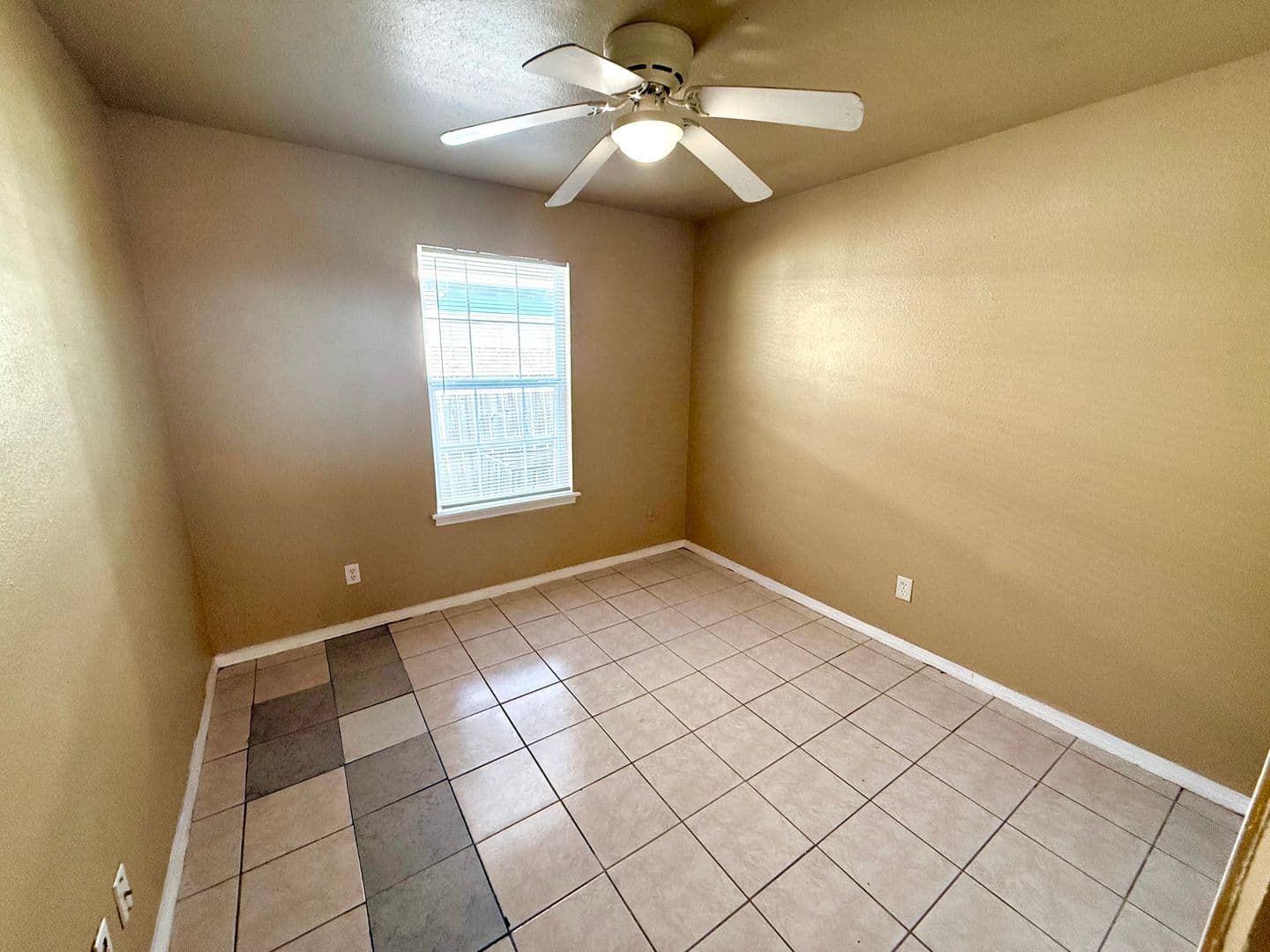 San Antonio House: 424 Amires Pl
