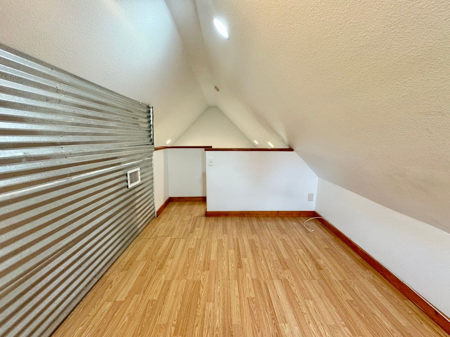 Floresville Apartment: 573 Texas 97