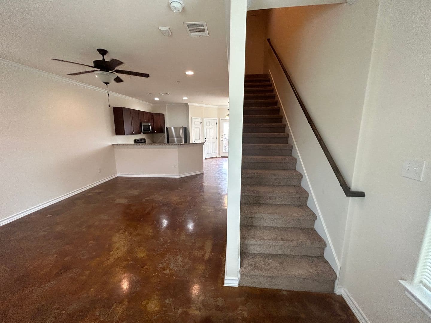 Universal City Apartment: 622 Meadow Arbor Lane