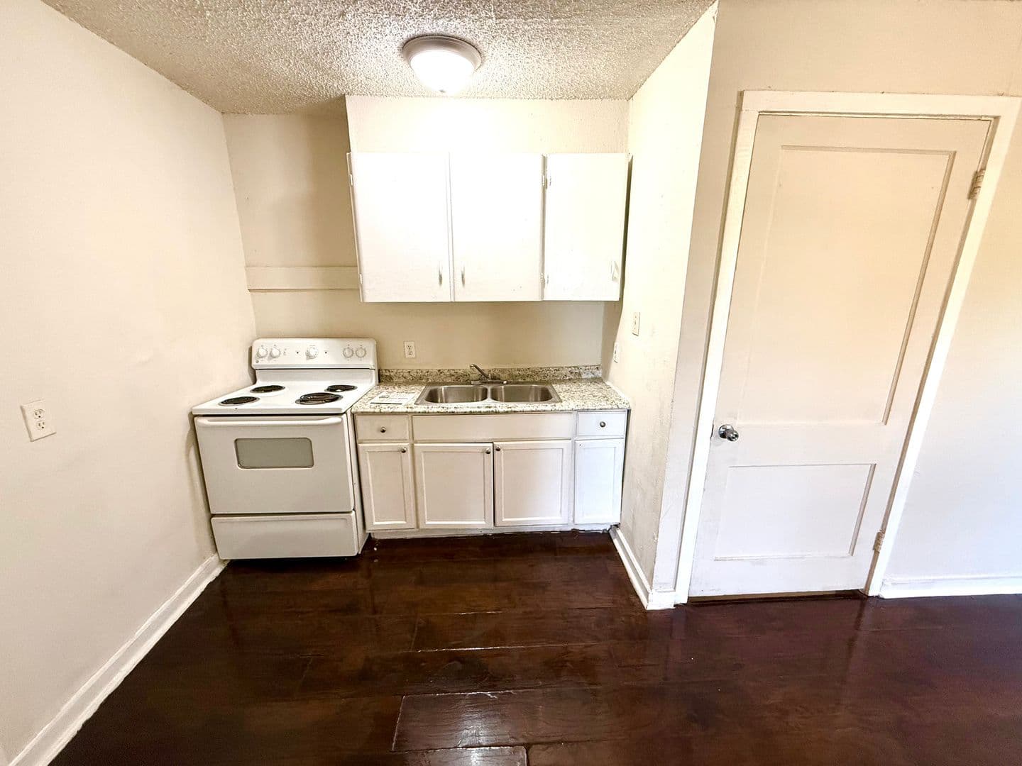 San Antonio House: 617 S Palmetto